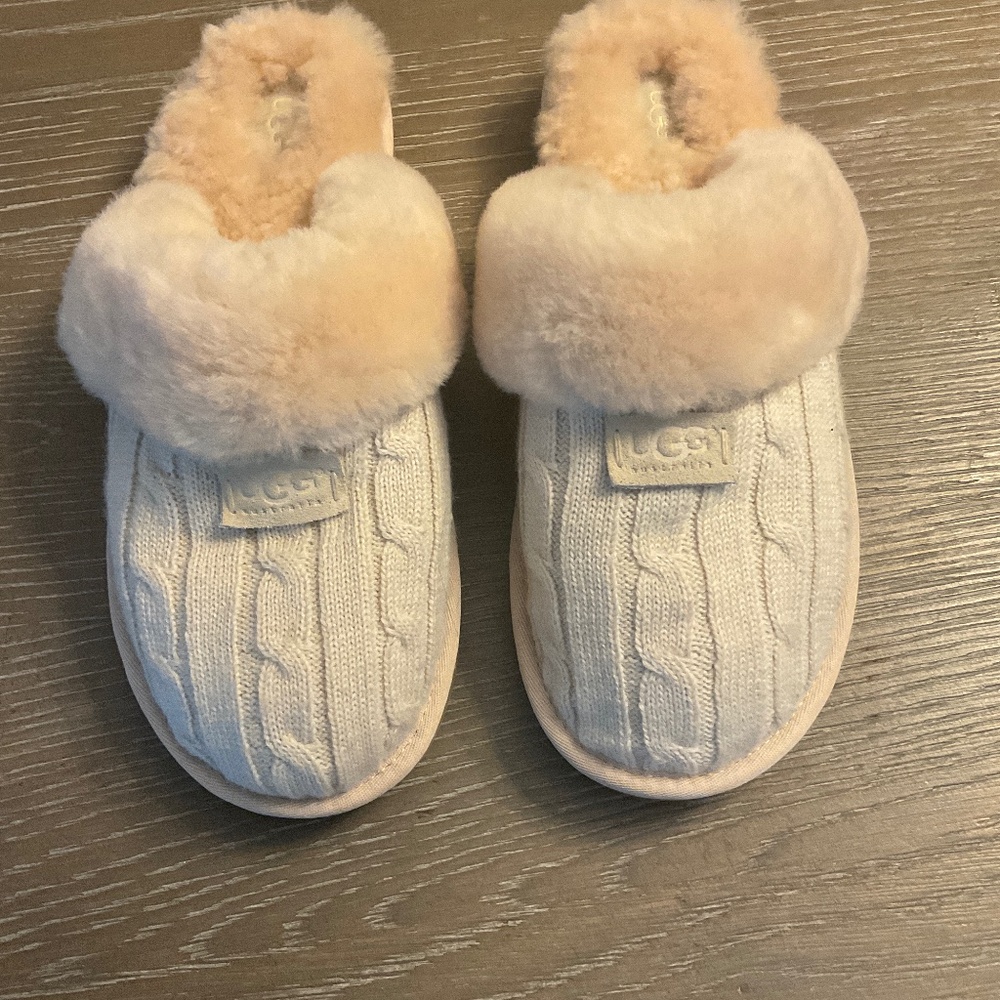 Ugg cable knit slippers, color linen, size 11